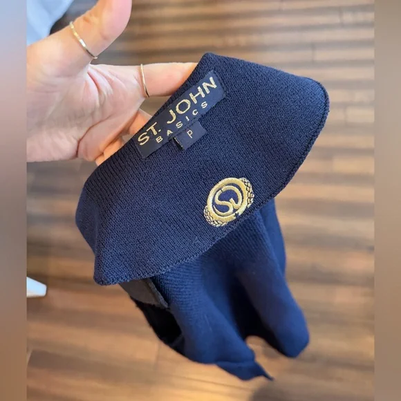 ST.JOHN KNIT JACKET - Picture 10 of 13